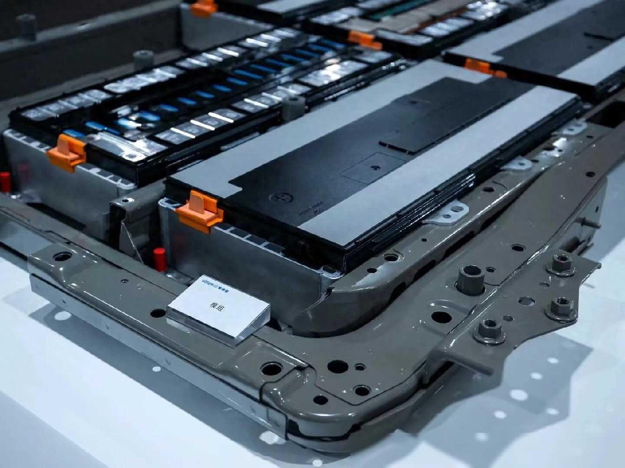 回收领域:与物流企业、拆解厂商合作建立退役电池回收网络