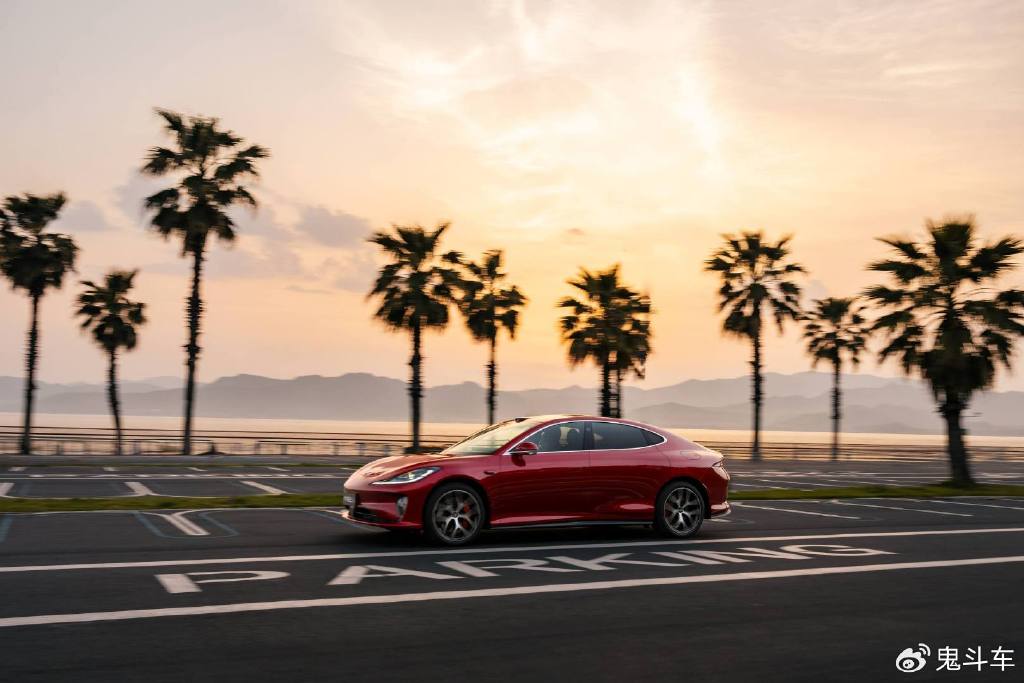 提升科技感与空间利用率