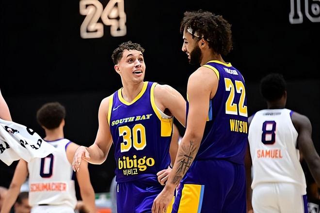 南湾湖人逆转胜撕裂城混音 马尼恩15+7助球队取关