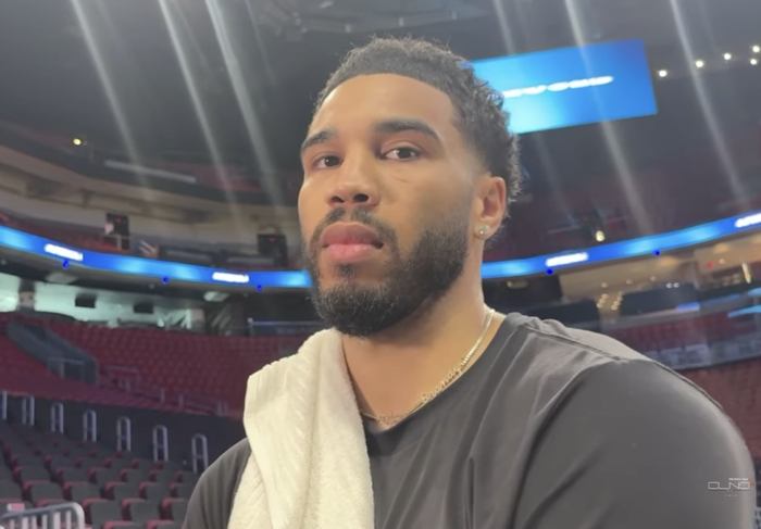 塔图姆盛赞阿德巴约83分创